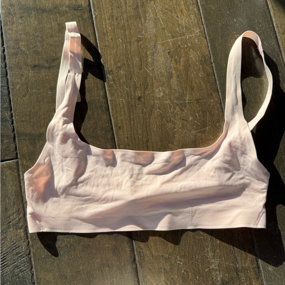 Lululemon Wundermost Ultra-Soft Nulu Scoop-Neck Bralette 
A-D Cups